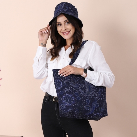 New Set of 2 Blue and Paisley Pattern Viscose Tote Bag with Matching Hat NWT - Picture 2 of 6